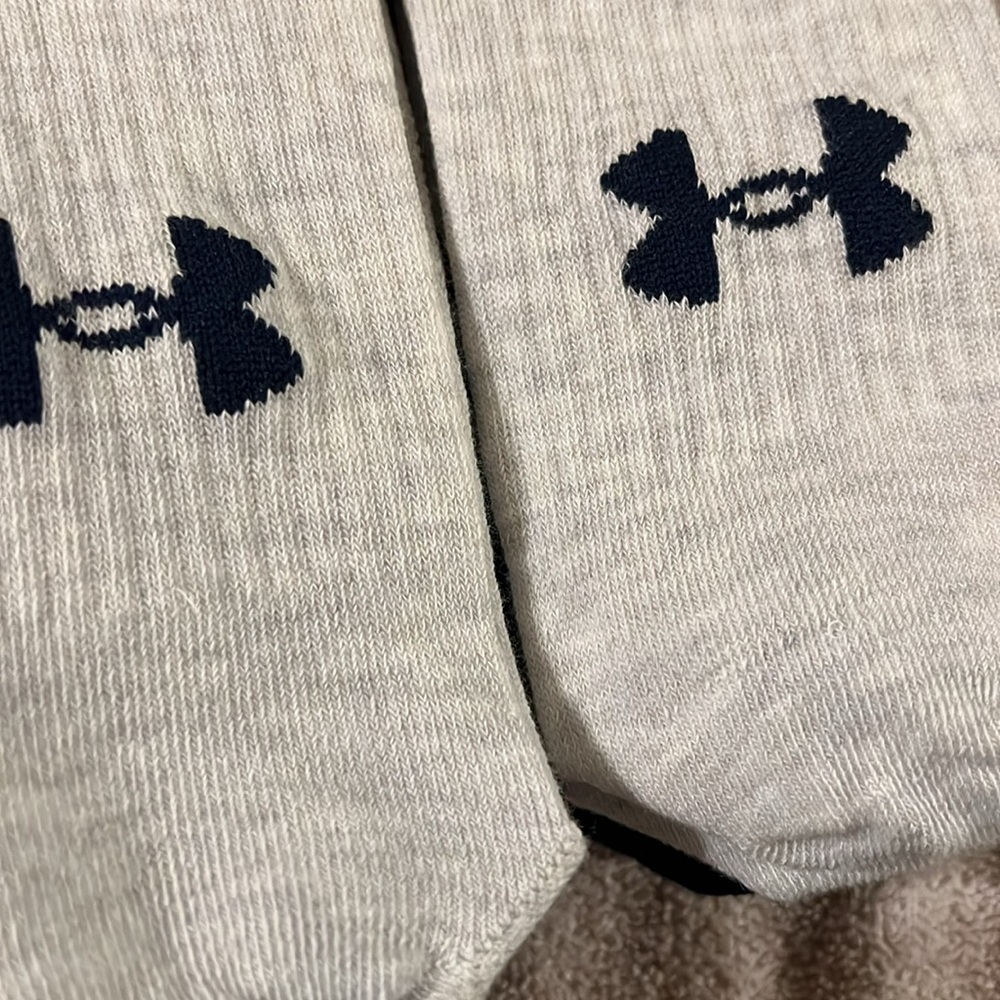 New 6 Under Armour Mens Socks - Picture 10 of 14